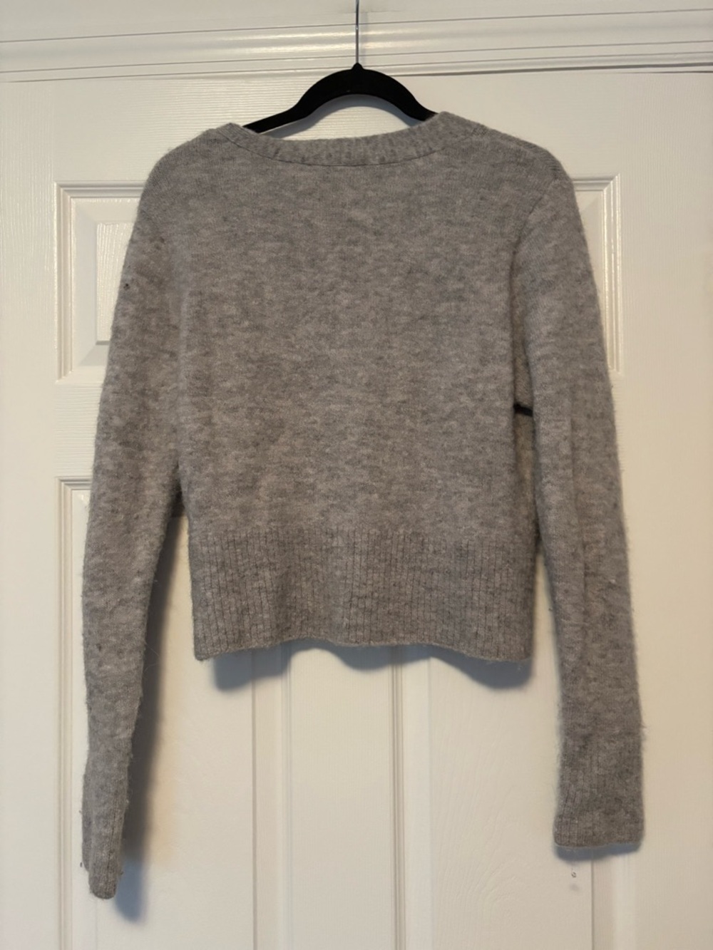 & Other Stories
Women's Grey Dinosaur Button Knit Cardigan small - Picture 8 of 13